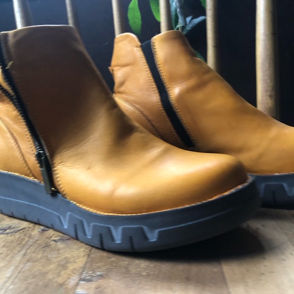 Mix Mooz Mustard/ Orange leather Lass Boots - Picture 2 of 6